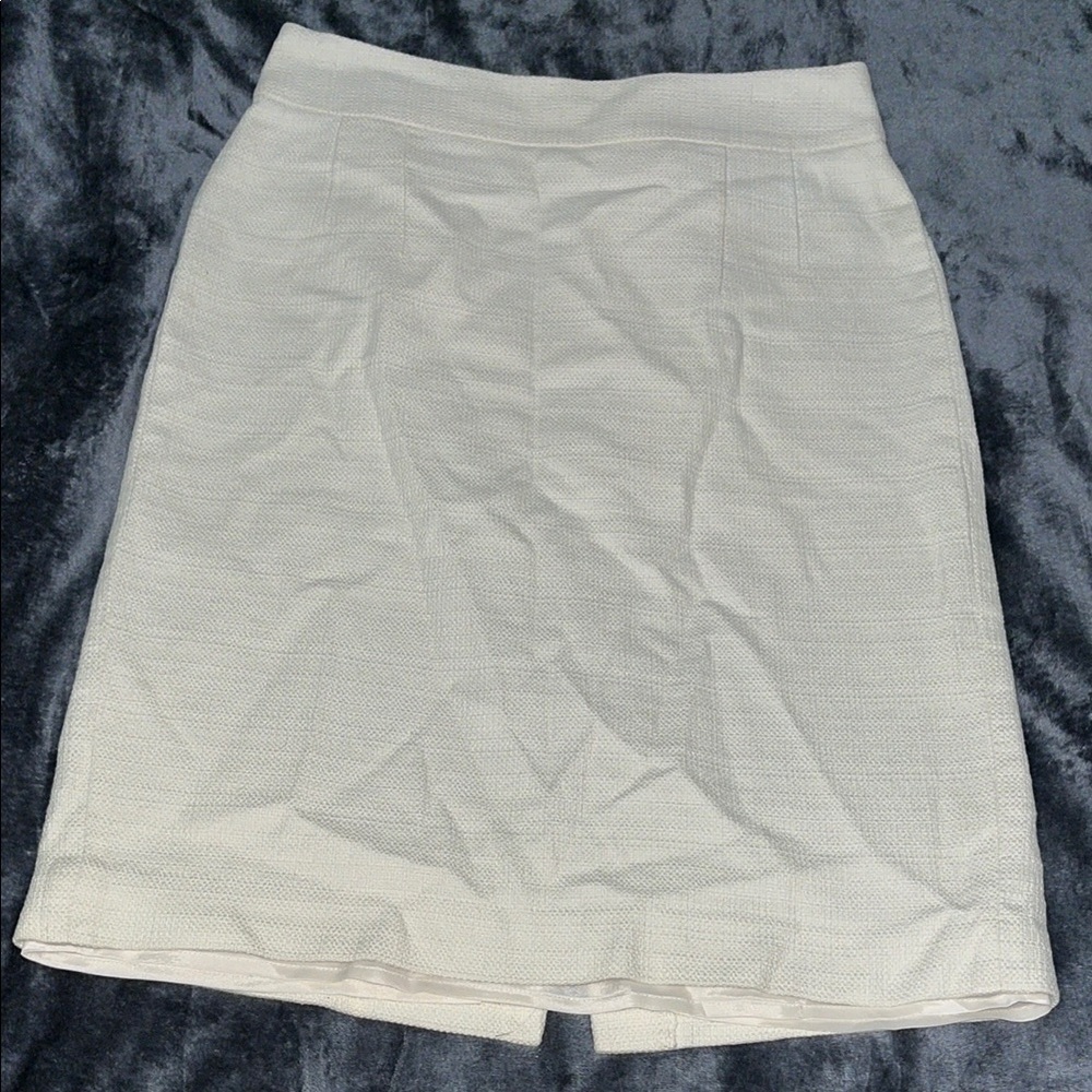 Banana Republic White Pencil Skirt (Size 2)